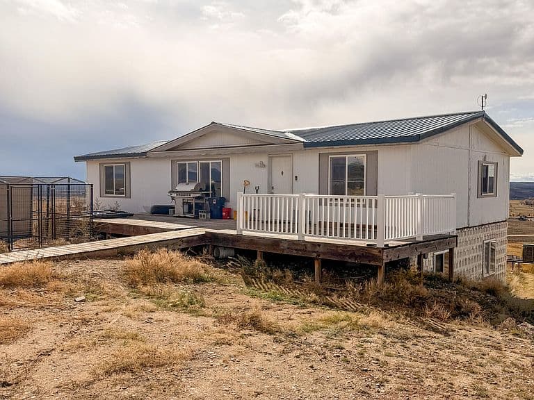 13 E Meadow Lark Dr photo 1