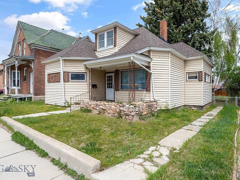 318 W 4th St photo 1