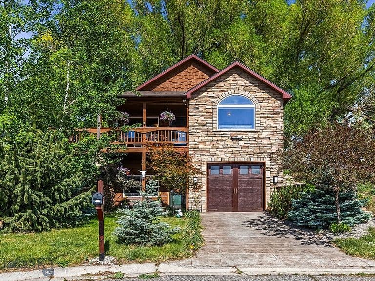 1301 Absaroka Ct photo 1
