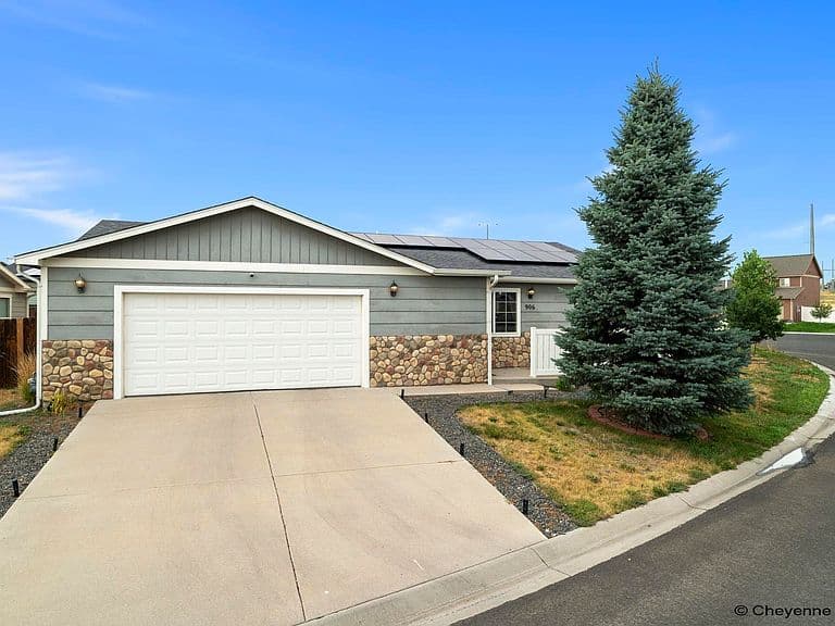 906 Sonata Ln photo 1