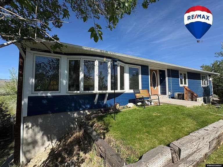 1185 Goodrich Dr photo 1