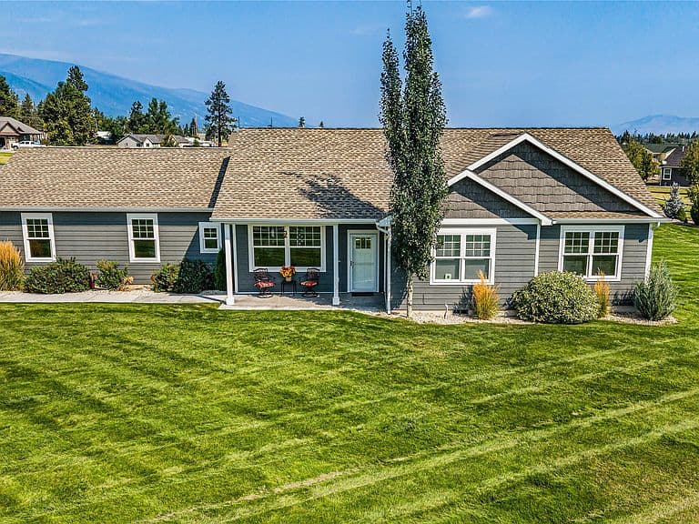 3974 Peak View Dr photo 2