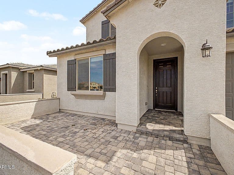 40191 W JAMES Lane photo 2