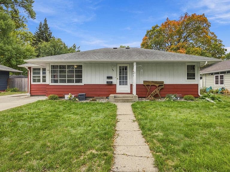 48 17th Ave N photo 5