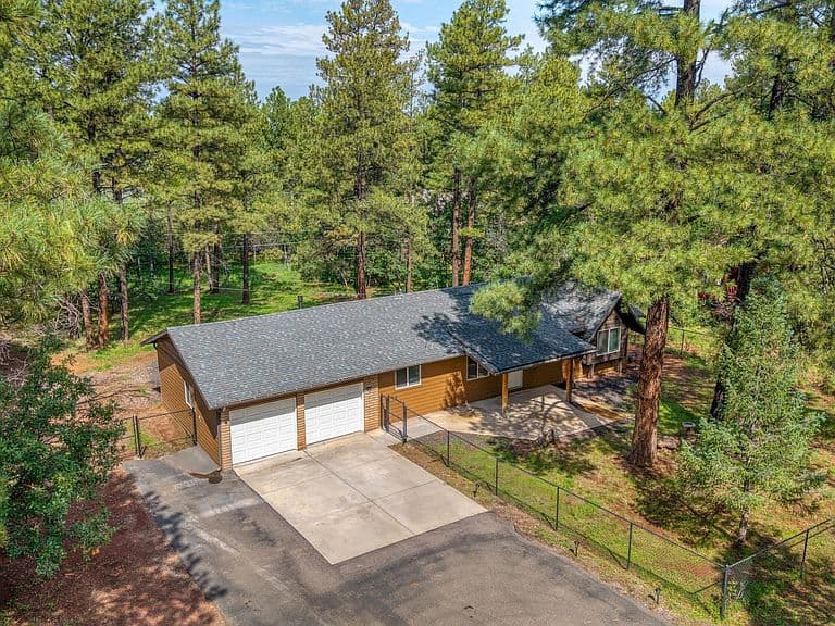 548 S Cotton Tail Ln photo 1