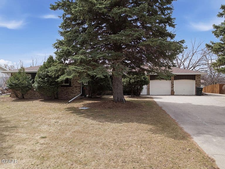 603 Terrace Dr photo 1
