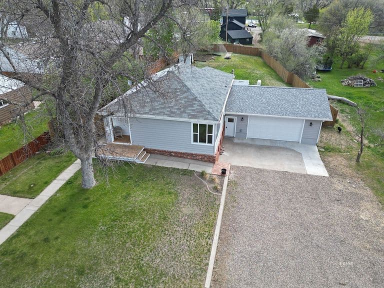 1020 N River Ave photo 2