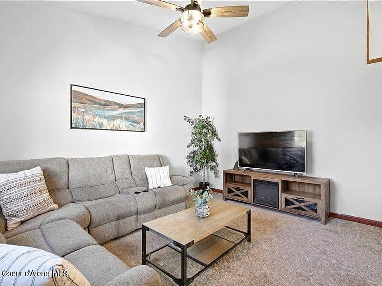 2510 W Clairborne Ln photo 5
