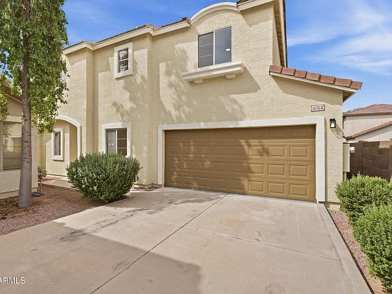 1575 E BAYLOR Lane #B photo 2