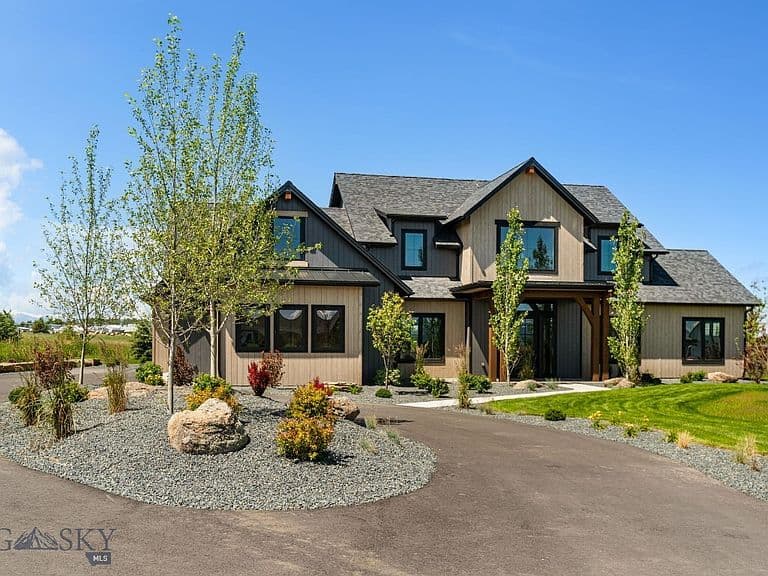 494 Clancy Way photo 5