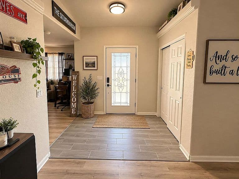 2061 Roy Rogers Way photo 2