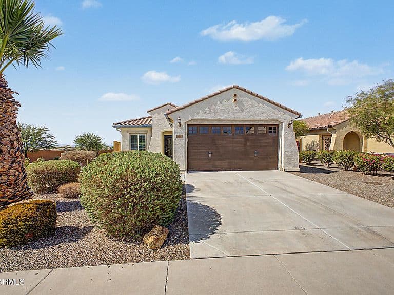 26142 W PIUTE Avenue photo 2