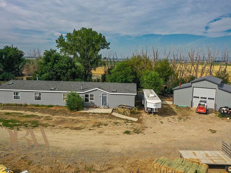 693 Lane 6 photo 4