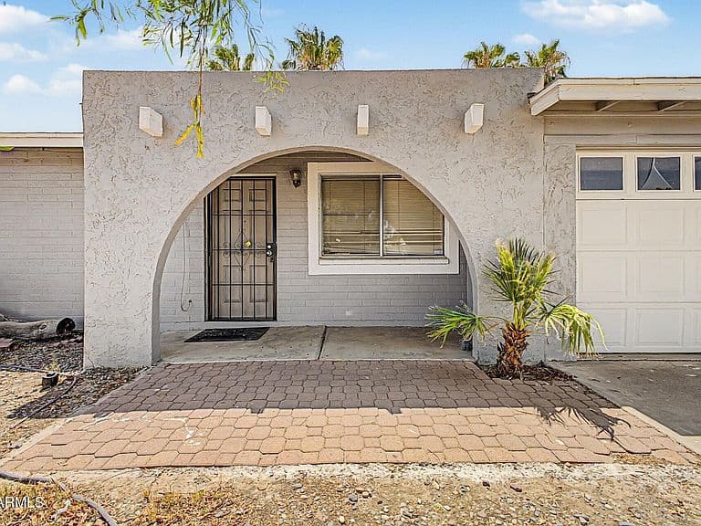 7127 W MONTEBELLO Avenue photo 2