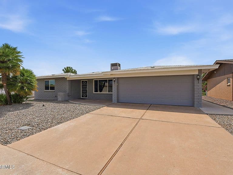 4039 E CATALINA Circle photo 2