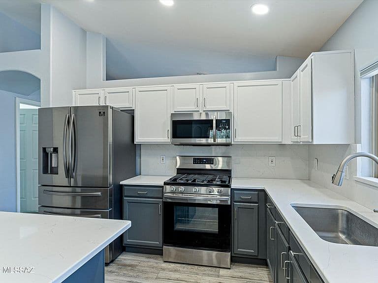 8698 N Joanna Dr photo 3