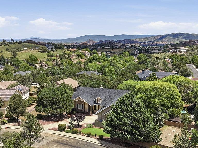 1605 Eagle Mountain Dr photo 3