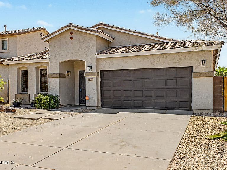 505 E HAROLD Drive photo 2