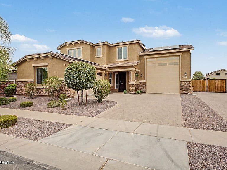 17352 W HEDGEHOG Place photo 3