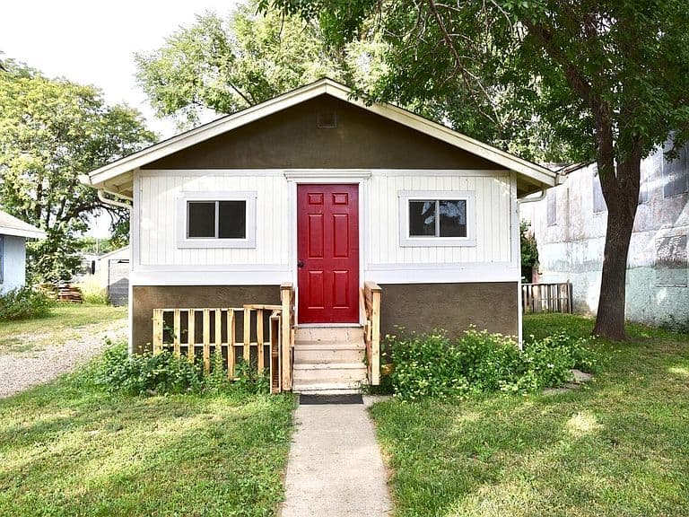 418 W Dakota Ave photo 1