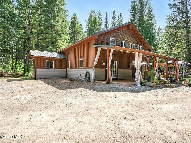 528 Trapper Creek Rd photo 3