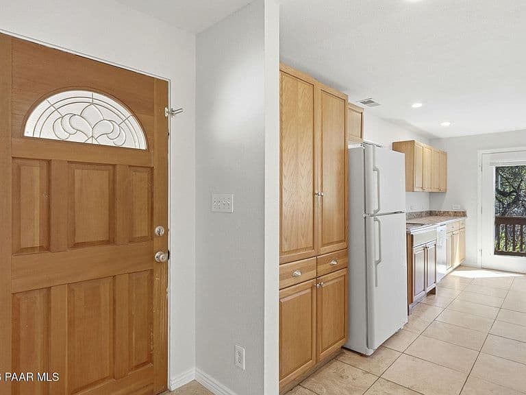 639 Dragonfly Dr photo 4