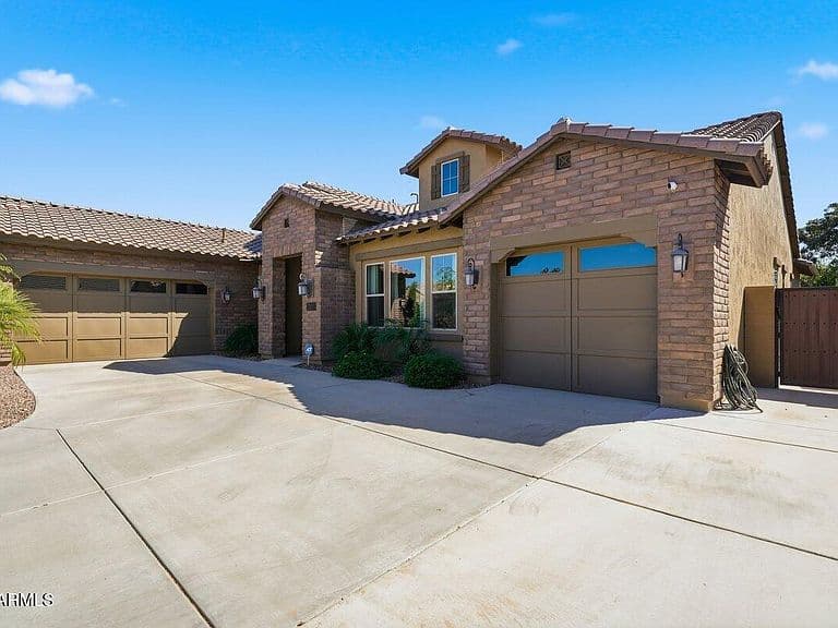 22333 E MAYA Road photo 3