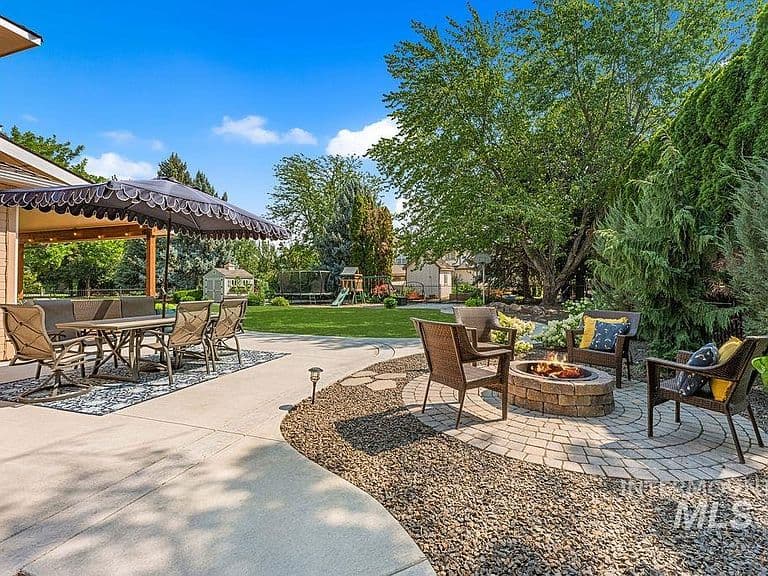 5298 N Hickory Tree Way photo 4