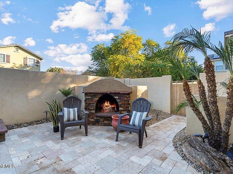 2387 N Heritage St photo 5