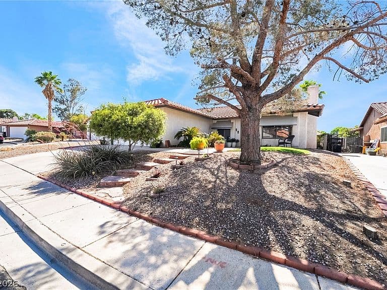 171 Lido Cir photo 3