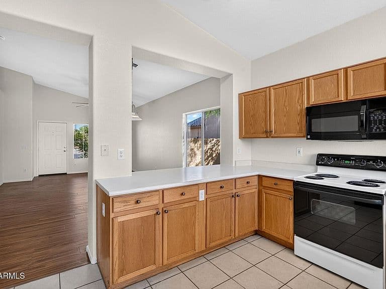 13331 W GELDING Drive photo 5