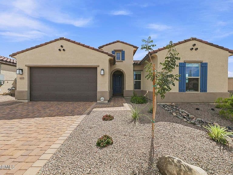 18157 W AMBERWOOD Drive photo 2