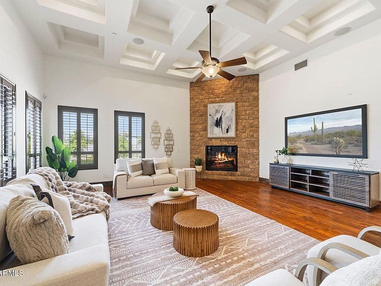 3750 E Juniper Circle photo 5