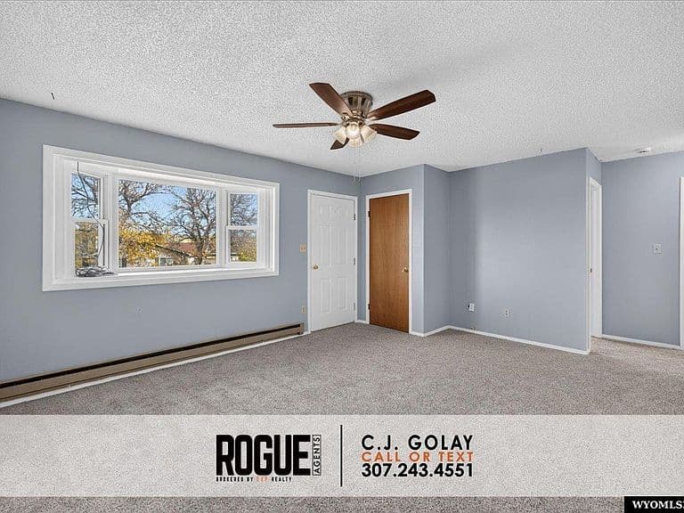 229 Fort Laramie St photo 4
