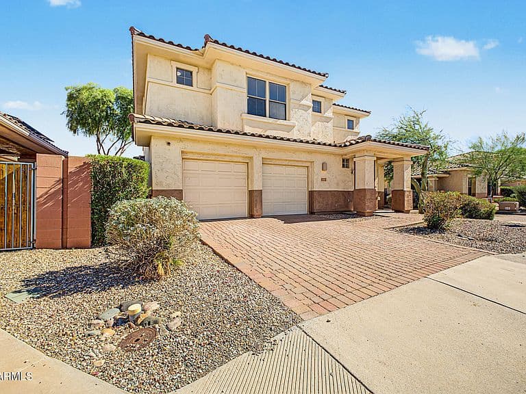 13669 W CYPRESS Street photo 3