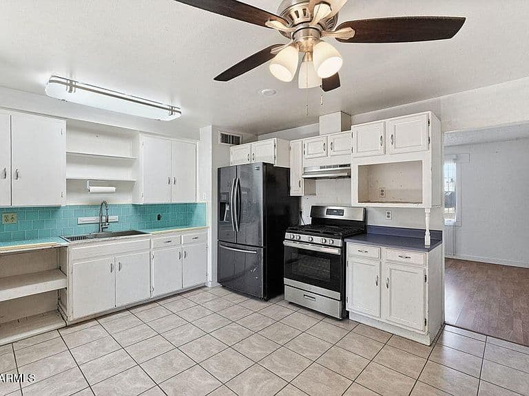 11117 W Florida Avenue photo 5