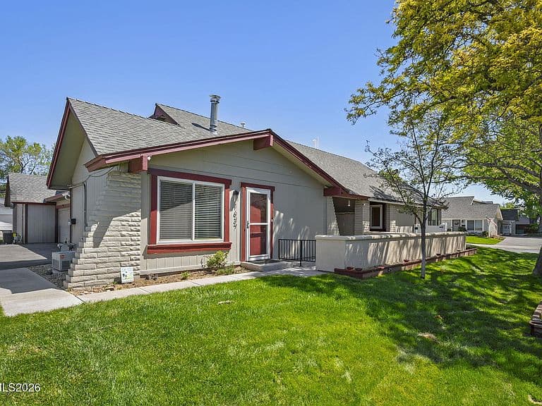 1637 York Way photo 1