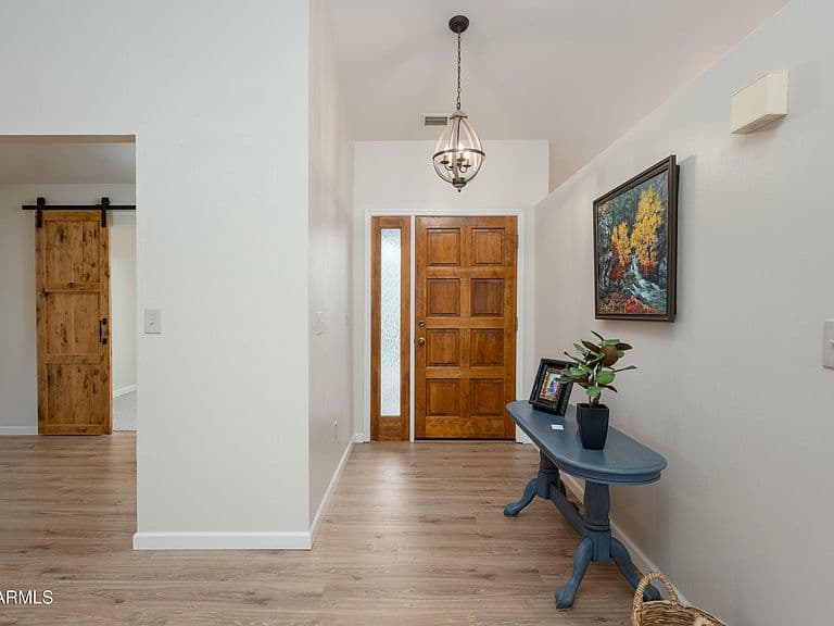 140 PEBBLE Drive photo 3
