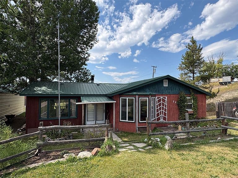 119 Holland St photo 2
