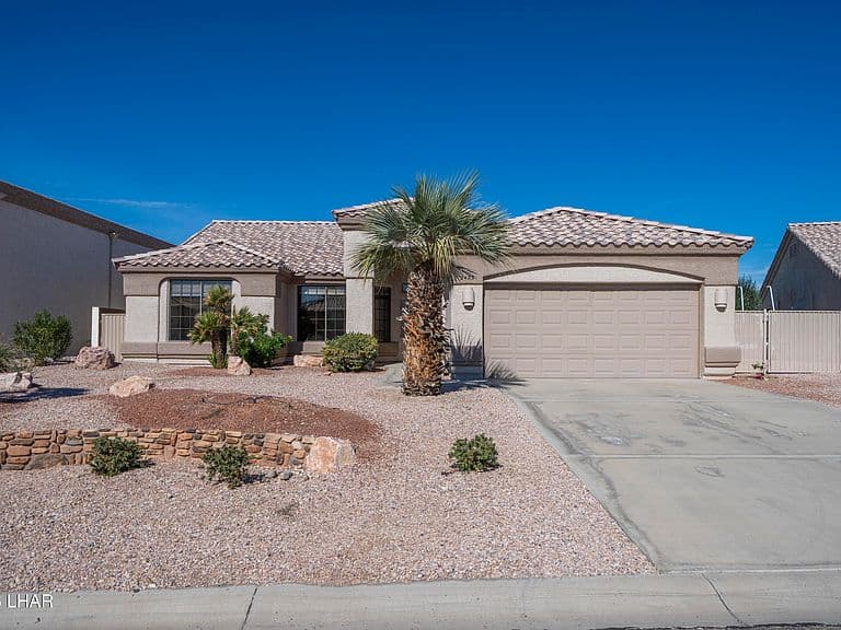 2423 E George Ln photo 2