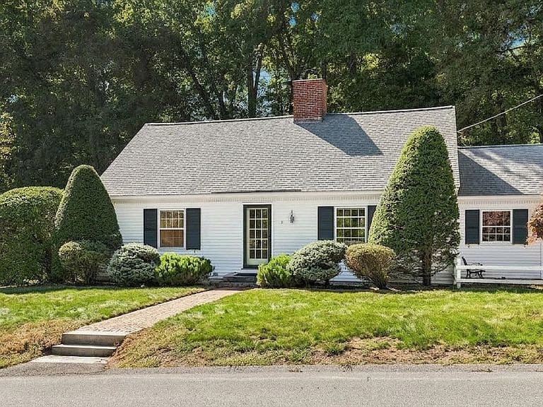 15 Pleasant View Avenue photo 2