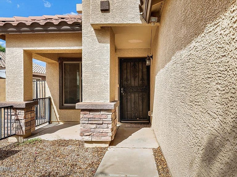 36796 W MONDRAGONE Lane photo 4
