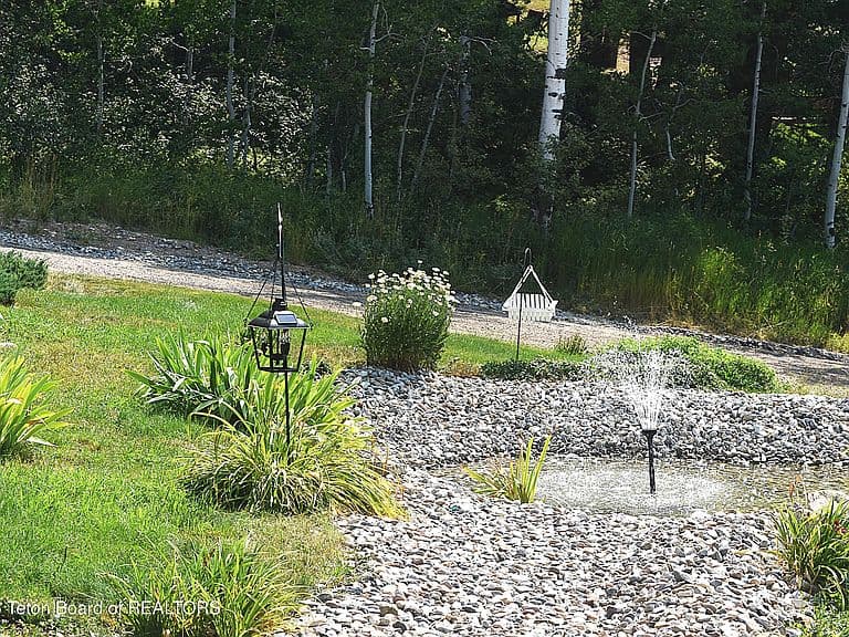 71 Redwood Rd photo 4