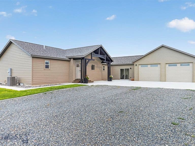 12 Grace Dr photo 2