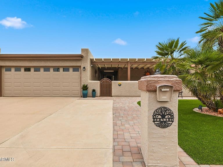 10414 E SILVERTREE Drive photo 1