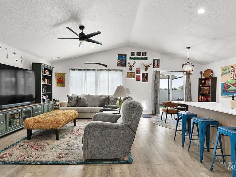 8616 S Tyrion Way photo 4