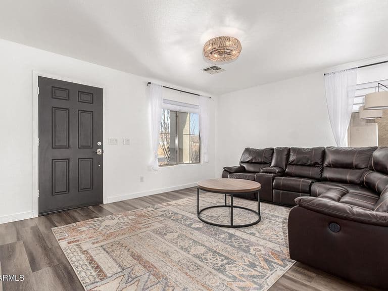 30124 N SUNRAY Drive photo 5