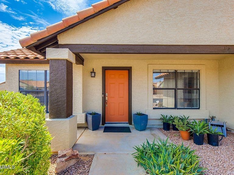 1157 E SAN REMO Avenue photo 3