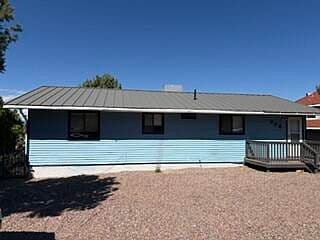 308 E Ridge Ln photo 2