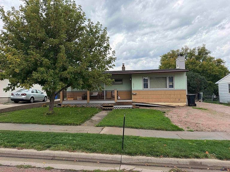 2023 Central Blvd photo 1